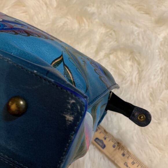 With built-in wallet card pockets/zipper pockets - Picture 9 of 12